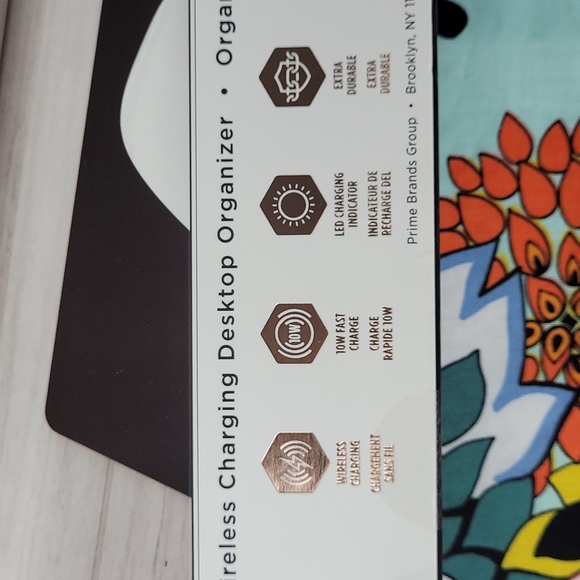 Wireless Charging Desktop Organizer - Picture 3 of 7